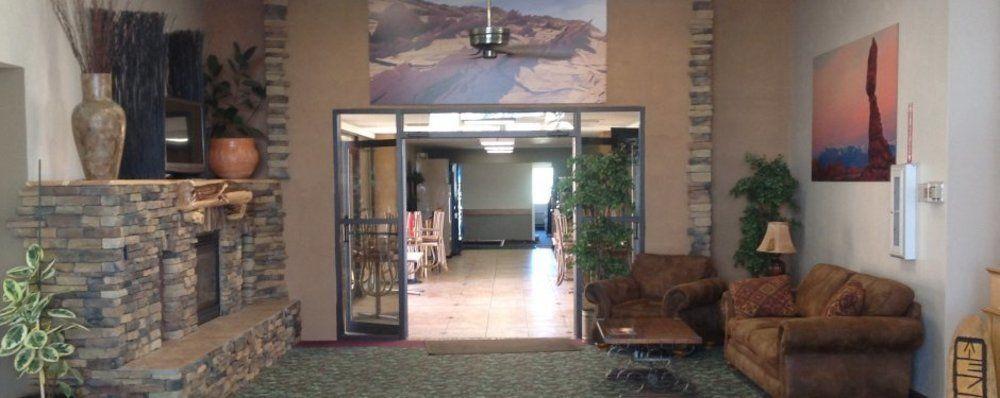Inn At The Canyons Monticello Exterior photo